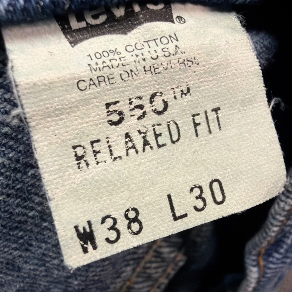 Levi's‎ 550 Relaxed Fit Cutoff Denim Shorts Men's 38 Blue Frayed Hem USA Vintage